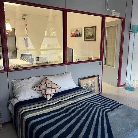 Tessas 3 Apartment *